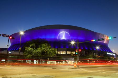Caesars Superdome New Orleans LA 2021.jpg